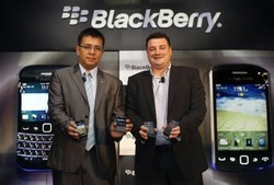 First Look: BlackBerry Curve