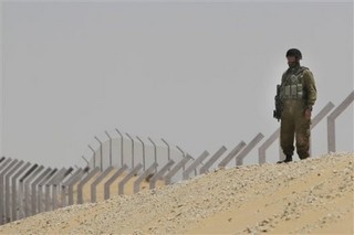 Israel's Sinai Fence Not Halting African Migrants