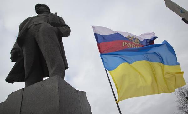 Ukraine Commits Lenin Statue-Cide