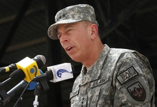 Petraeus' Risky Militia Move