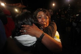 As Miners Are Rescued, Chileans Unite in Prayer