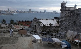 Cuba's Church Springs Political Prisoners