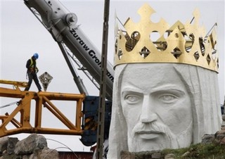 Giant Jesus Statue Being Built in Poland