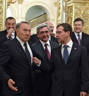 Azerbaijani Muslims Protest for Headscarves