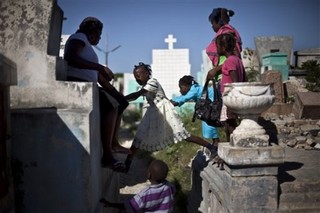 In Defense of the Fake Flower Robbing Vicar