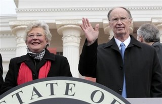 New Alabama Governor's Remarks Shock Non-Christians