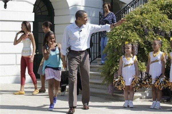 Obama Shouldn't Play Politics With Afghanistan