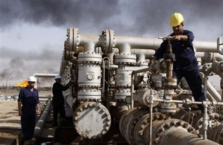 China Makes a Bid for Favor in Iraq